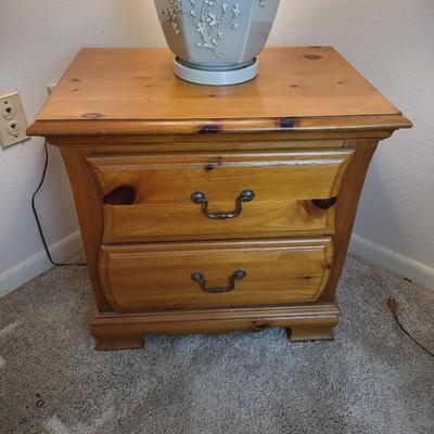 Wood End Table with Lamp