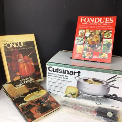 524 Cuisinart Fondue Set