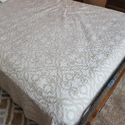 Queen Bed minus Mattresses