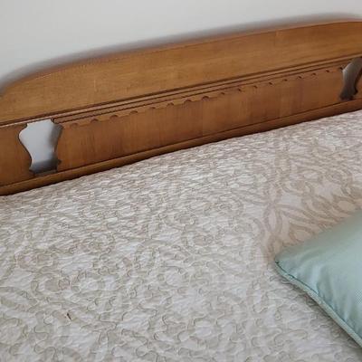 Queen Bed minus Mattresses