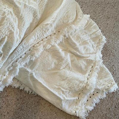 Textured bed spread