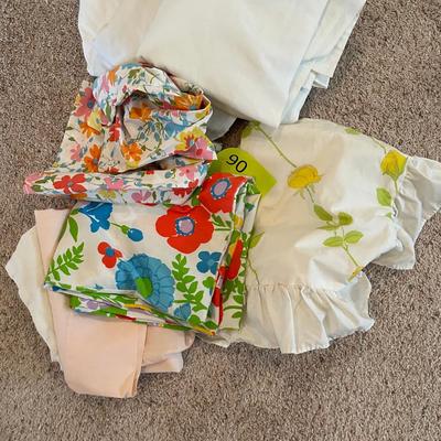 Lot of pillow cases & shams