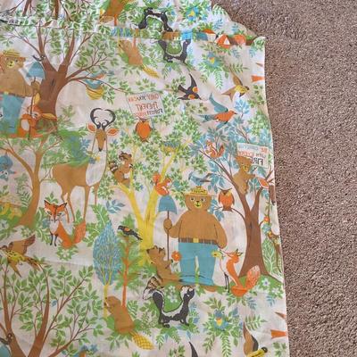 Smokey The Bear Flat sheet Twin