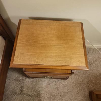 Wood End Table with Radio and Lamp