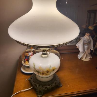 Wood End Table with Radio and Lamp