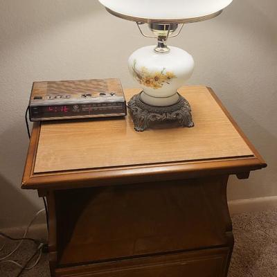 Wood End Table with Radio and Lamp
