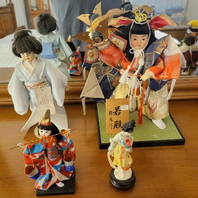 4 Oriental Figerines Lot