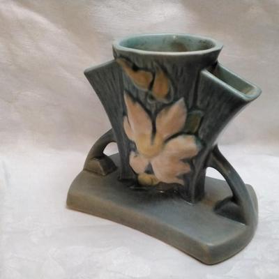 Vintage Roseville Pottery Blue Clematis Triple Vase - #192-5 Circa 1940's