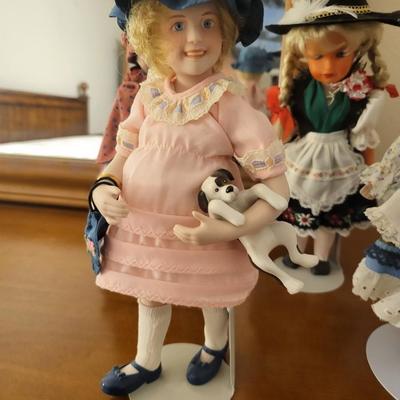 9 Doll Lot