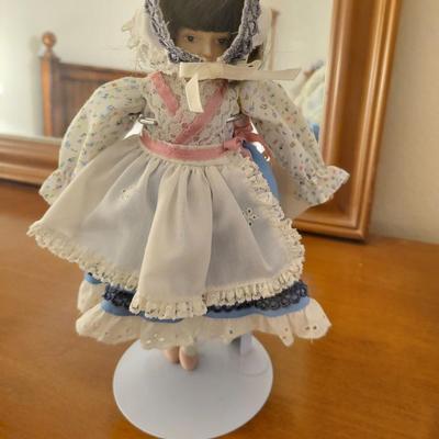 9 Doll Lot
