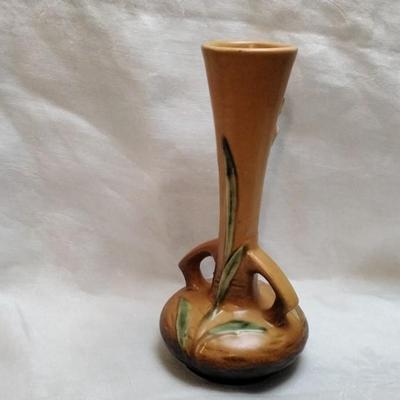 Roseville Freesia Tangerine Long Necked Bud Vase #195-7