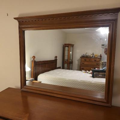 10 Drawer Cabinet with Mirror