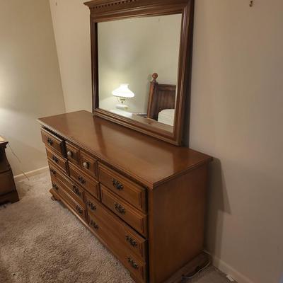 10 Drawer Cabinet with Mirror