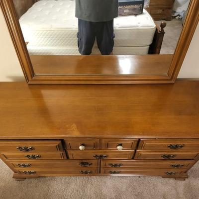 10 Drawer Cabinet with Mirror