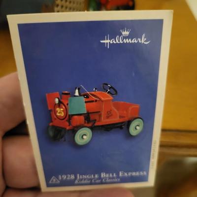 24 Piece Collectable Lot