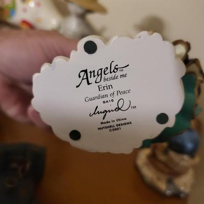 24 Piece Collectable Lot