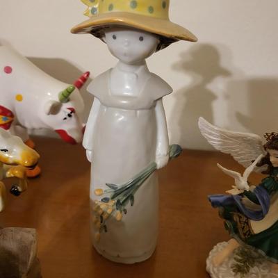 24 Piece Collectable Lot