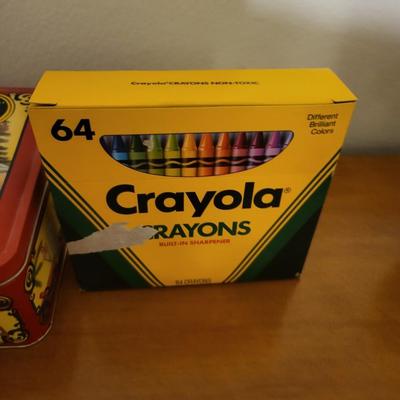 24 Piece Collectable Lot