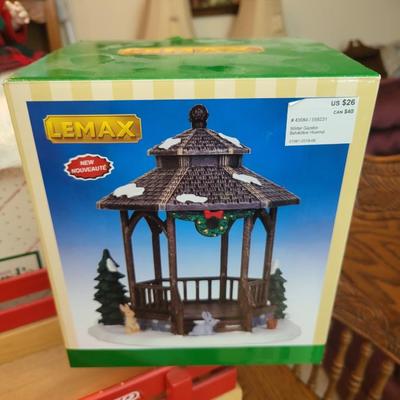 15 Piece Xmas/Halloween Lot