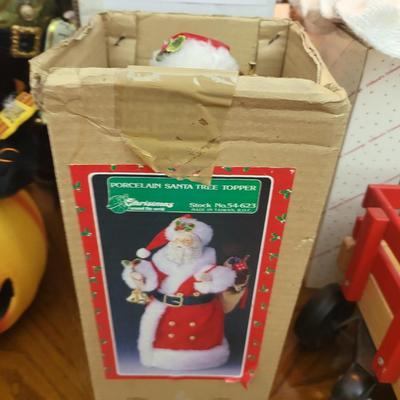 15 Piece Xmas/Halloween Lot