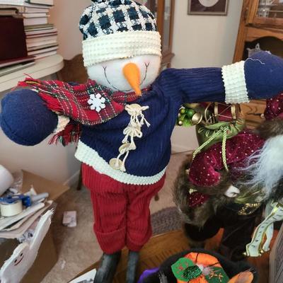 15 Piece Xmas/Halloween Lot