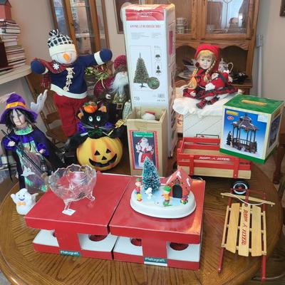 15 Piece Xmas/Halloween Lot