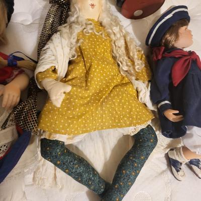 12 Doll Lot