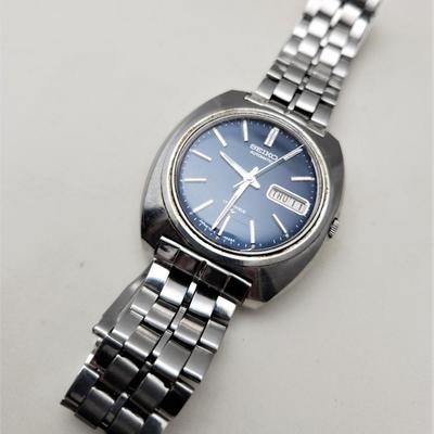 Lot #62  Two Vintage Men's Watches - one a SEIKO Automatic (good working condition)
