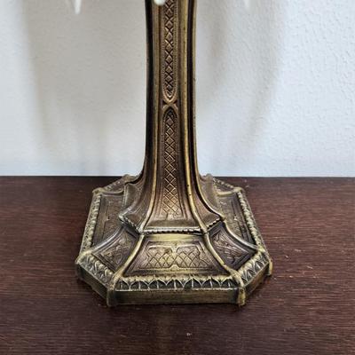 Lot #72  Vintage Lamp in the Antique Style - 26 Prism