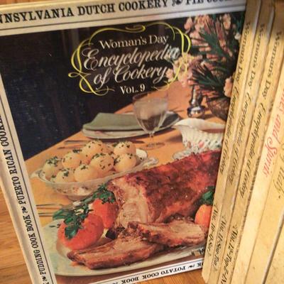 607 Womanâ€™s Day Encyclopedias of Cookery