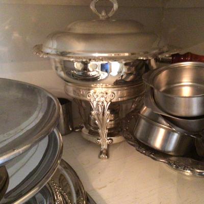 613 Serving Trays & Round Chafing Dish