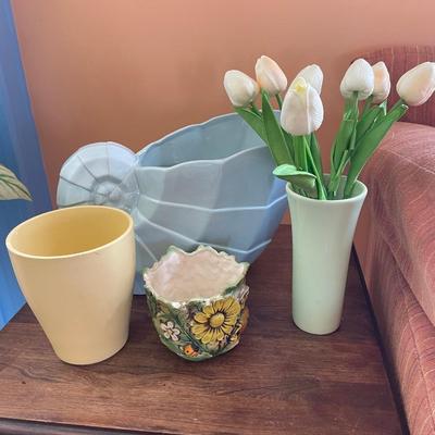 Ceramic lot