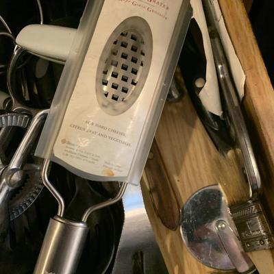 Flatware & Large Kitchen Utensils Lot