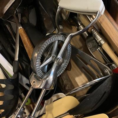 Flatware & Large Kitchen Utensils Lot