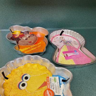 Wilton Cake Pan Lot