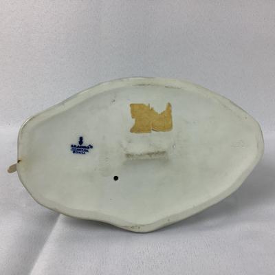Lot 577 Vintage LLADRO, Retired, Porcelain Figurine, made in Spain, â€œ Group of Three Geese with Snail on Reed â€œ