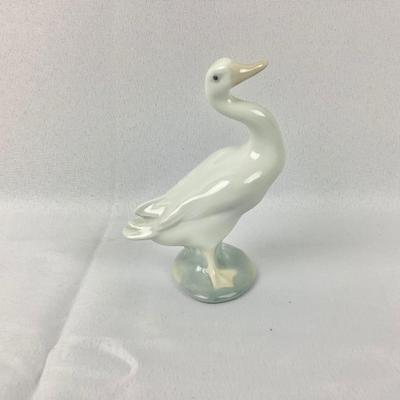 Lot 579 Vintage LLADRO, made in Spain, Set of Three Porcelain Geese/Ducks