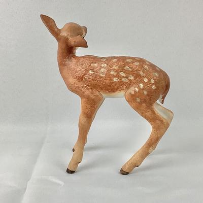 Lot 582 Vintage LENOX 1994 Porcelain Burmese Browantered Deer/Fawn Figurine