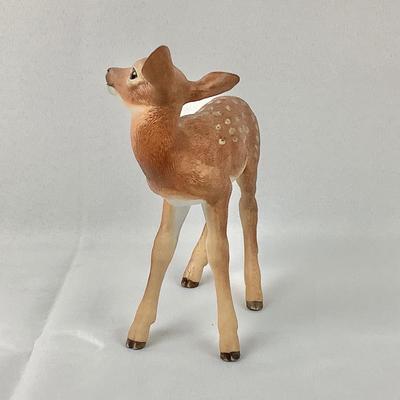 Lot 582 Vintage LENOX 1994 Porcelain Burmese Browantered Deer/Fawn Figurine