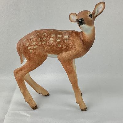 Lot 582 Vintage LENOX 1994 Porcelain Burmese Browantered Deer/Fawn Figurine