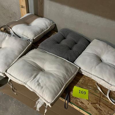Lot of chair pads
