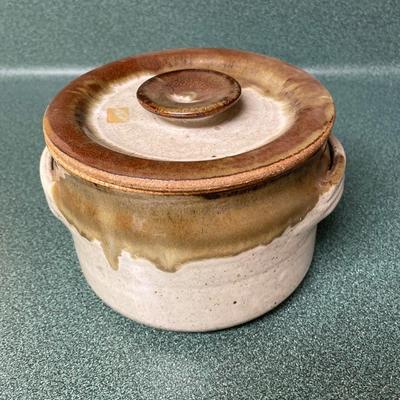 USA Vintage 7â€ Pottery Covered Pot
