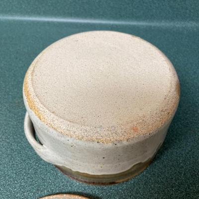 USA Vintage 7â€ Pottery Covered Pot