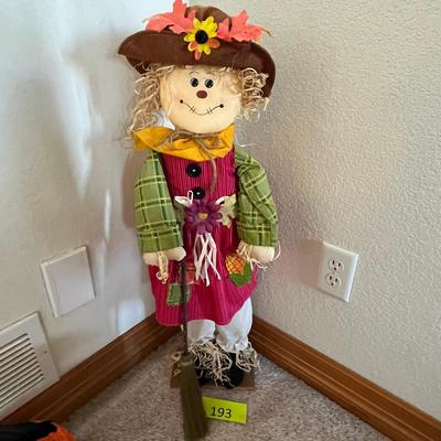 Free Standing Scare Crow