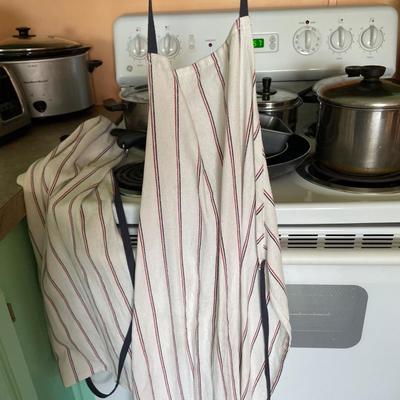 Pots and pans w/aprons