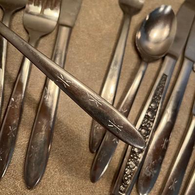 Lot of flatware