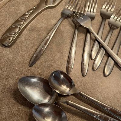 Lot of flatware