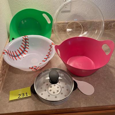 Plastic serving bowls