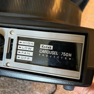 Slide projector