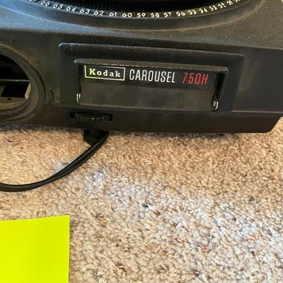 Slide projector